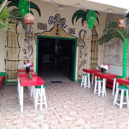 Hostal Hotel Ado Канкун Экстерьер фото