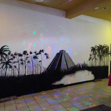 Hostal Hotel Ado Канкун Экстерьер фото