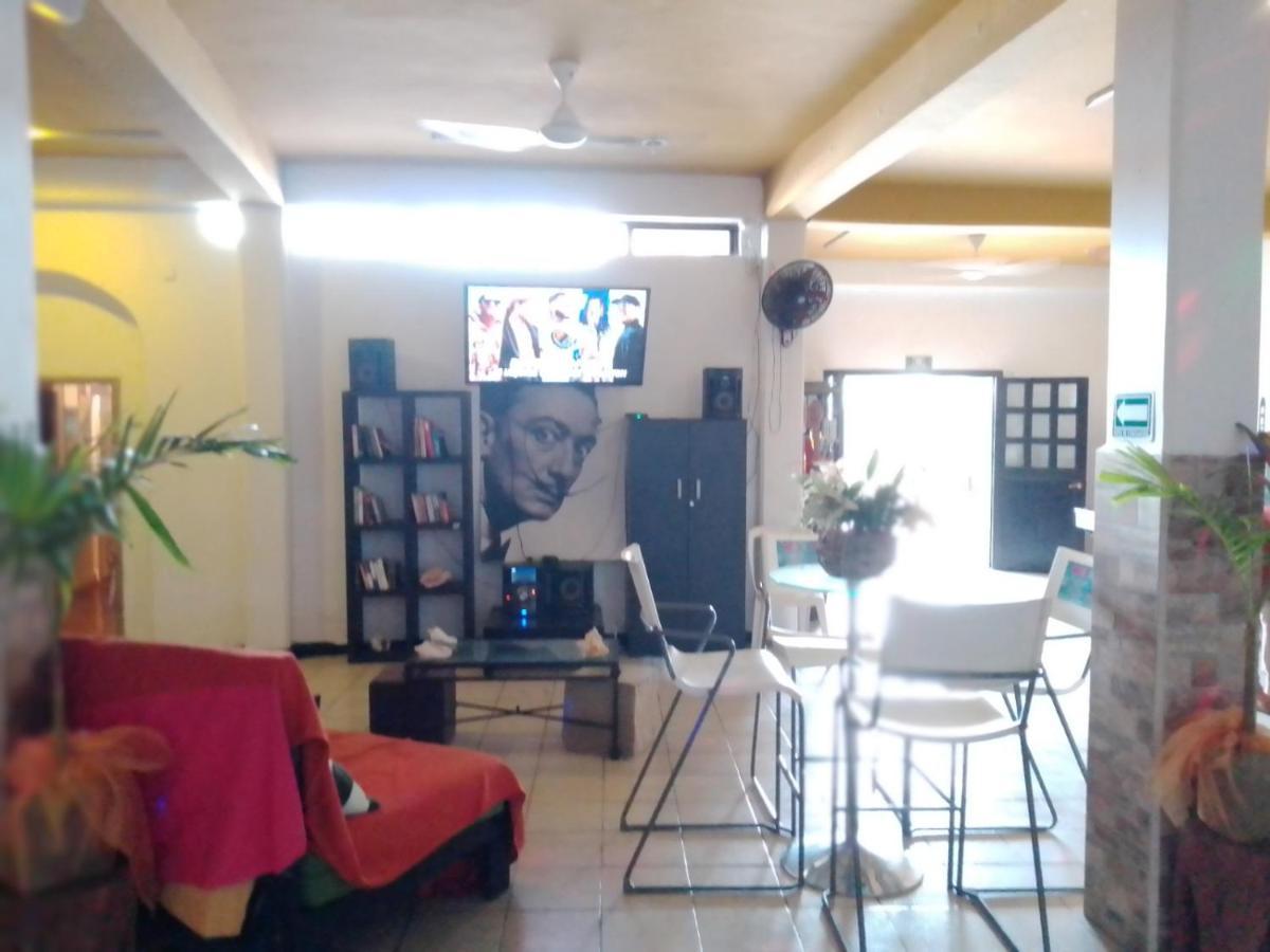 Hostal Hotel Ado Канкун Экстерьер фото
